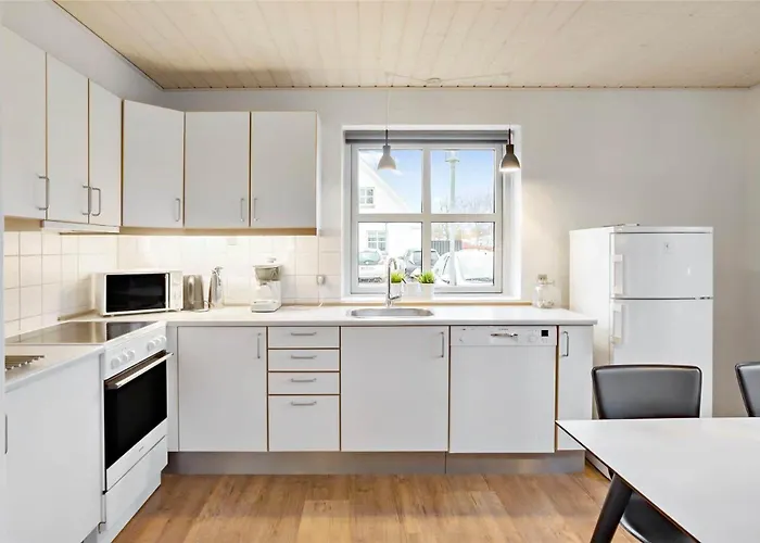 Nyaraló M169-vaeggerlose-alperosevej-2-e Bøtø By